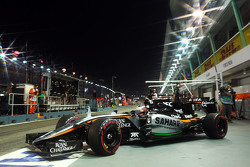 Нико Хюлькенберг, Sahara Force India F1 VJM08 выезжает из гаража