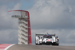 #18 Porsche Team Porsche 919 Hybrid: Romain Dumas, Neel Jani, Marc Lieb