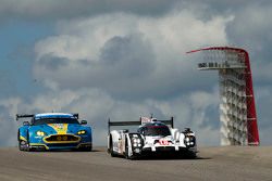 #18 Porsche Team Porsche 919 Hybrid: Romain Dumas, Neel Jani, Marc Lieb