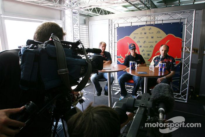 Scuderia Toro Rosso, Gerhard Berger, copropietario del equipo, Sebastian Vettel Scuderia Toro Rosso,