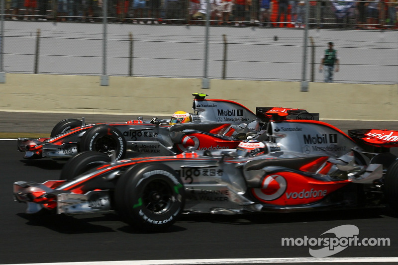 Start: Fernando Alonso, McLaren Mercedes, MP4-22 and Lewis Hamilton, McLaren Mercedes, MP4-22