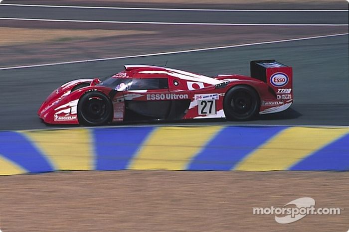 #27 Toyota Motorsport Toyota GT-One: Keiichi Tsuchiya, Ukyou Katayama, Toshio Suzuki