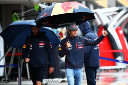 Карлос Сайнс, Scuderia Toro Rosso