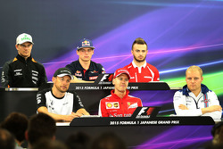 Пресс-конференция: Дженсон Баттон, McLaren, Себастьян Феттель, Ferrari, Валттери Боттас, Williams, Нико Хюлькенберг, Sahara Force India, Макс Ферстаппен, Scuderia Toro Rosso, и Уилл Стивенс, Manor F1 Team