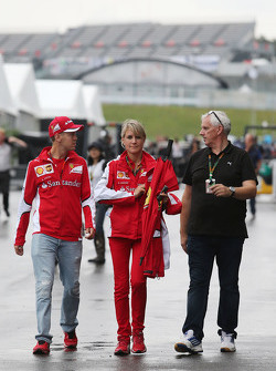 Sebastian Vettel, Ferrari con Britta Roeske, Ferrari Oficial de Prensa