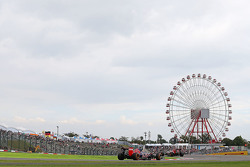 Max Verstappen, Scuderia Toro Rosso STR10 lidera a su compañero de equipo Carlos Sainz Jr., Scuderia