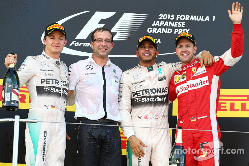 Podium : le vainqueur Lewis Hamilton, Mercedes AMG F1 Team, le deuxième, Nico Rosberg, Mercedes AMG F1 Team, le troisième, Sebastian Vettel, Ferrari