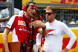 Sebastian Vettel, Ferrari com Riccardo Adami, Ferrari