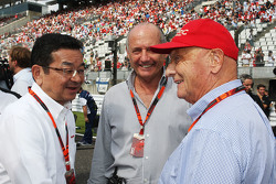 Takahiro Hachigo, Honda CEO met Ron Dennis, McLaren Executive Chairman en Niki Lauda, Mercedes Non-E