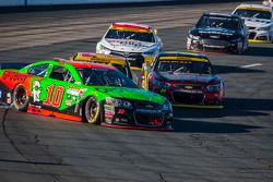 Danica Patrick, Stewart-Haas Racing Chevrolet se estrella