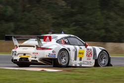 #912 Porsche Team North America Porsche 911 RSR: Jörg Bergmeister, Earl Bamber, Frédéric Makowiecki