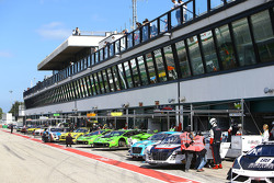 Ambiance dans la pitlane