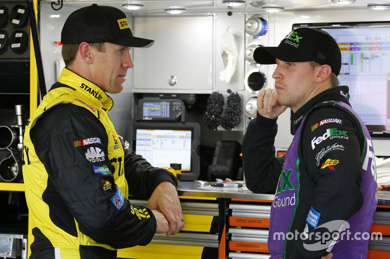 Carl Edwards, Joe Gibbs Racing Toyota and Denny Hamlin, Joe Gibbs Racing Toyota