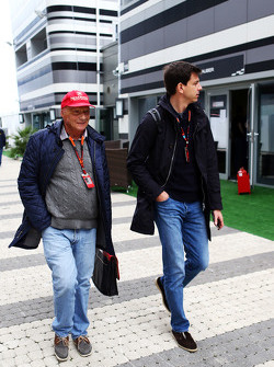 Niki Lauda, Mercedes Non-Executive Chairman met Toto Wolff, Mercedes AMG F1 Shareholder en Executive