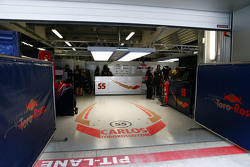 GarageCarlos Sainz Jr., Scuderia Toro Rosso