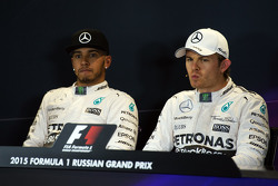 Lewis Hamilton, Mercedes AMG F1 en Nico Rosberg, Mercedes AMG F1 in de persconferentie