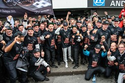 2015 kampioen Pascal Wehrlein, HWA AG Mercedes-AMG C63 DTM