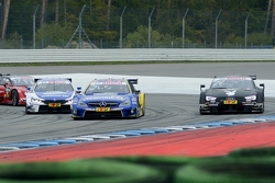 Максим Мартен (BMW M4 DTM), Гэри Паффет (Mercedes C 63 DTM), Адриен Тамбэ (Audi RS 5 DTM)