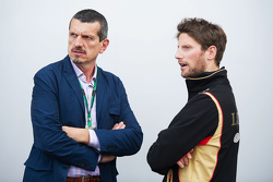 Guenther Steiner, Haas F1 Team Principal avec Romain Grosjean, Lotus F1 Team