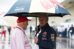 Niki Lauda, Mercedes Non-Executive Chairman met Dr Helmut Marko, Red Bull Motorsport Consultant