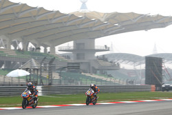 Miguel Oliveira, Red Bull KTM Ajo et Brad Binder, Red Bull KTM Ajo