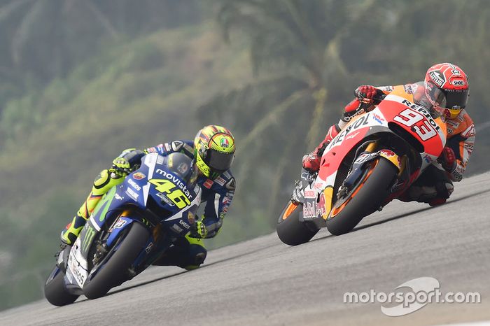 Marc Marquez e Valentino Rossi no GP da Malásia deste ano 