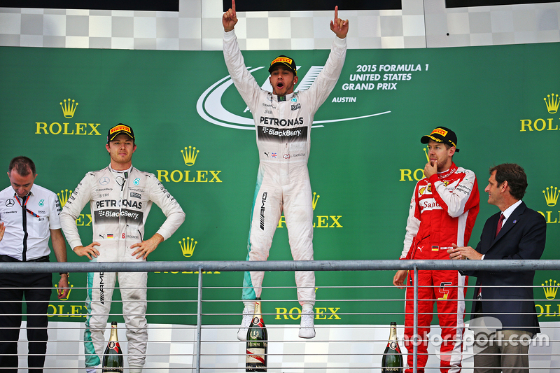 Podium: Winnaar en wereldkampioen Lewis Hamilton, Mercedes, tweede plaats Nico Rosberg, Mercedes en 