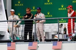 Podium: Race winner and World Champion Lewis Hamilton, Mercedes AMG F1, with second place Nico Rosberg, Mercedes AMG F1 W06 and third place Sebastian Vettel, Ferrari