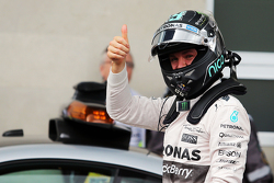 Le poleman Nico Rosberg, Mercedes AMG F1