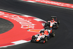 Will Stevens, Manor Marussia F1 Team à fente de Alexander Rossi, Manor Marussia F1 Team