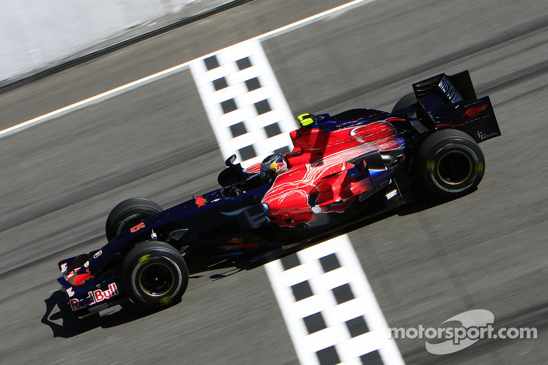 2008 : Toro Rosso STR2B, à moteur Ferrari