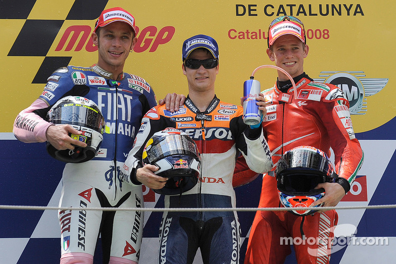Podium MotoGP Catalunya 2008: Pemenang balapan, Dani Pedrosa dengan Valentino Rossi dan Casey Stoner