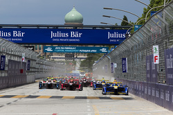 Start: Sébastien Buemi, Renault e.Dams leads