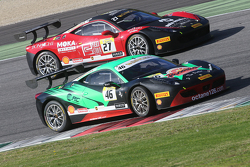 #46 Octane 126 Ferrari 458: Max Blancardi in lotta con #27 Rossocorsa - Pellin Racing Alessandro Vez
