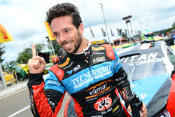 Márcio Campos comemora pole