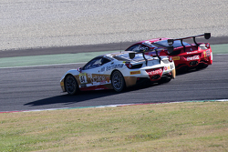#8 Rossocorsa - Pellin Racing Ferrari 458: Dario Caso in lotta con #84 Octane 126 Ferrari 458: Bjorn Grossmann