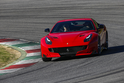 Esteban Gutierrez, collaudatore Ferrari, con Piero Ferrari, vice presidente Ferarri, a bordo della F