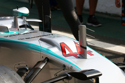 Mercedes AMG F1 W06 duct detail on the nosecone