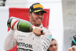 Podium: tweede Lewis Hamilton, Mercedes AMG F1 Team