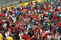 Fans am Podium