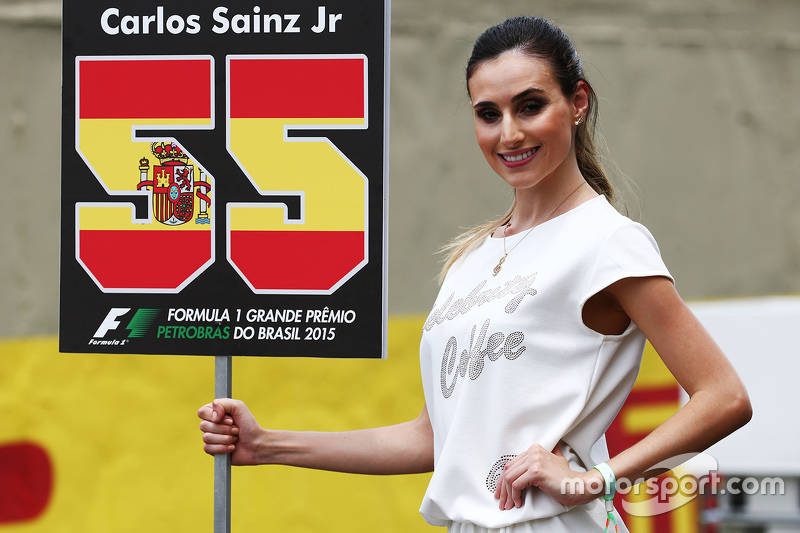 Grid girl para Carlos Sainz Jr., Scuderia Toro Rosso