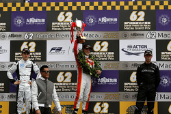 Podium: 1. Felix Rosenqvist, Prema Powerteam; 2. Charles Leclerc, Van Amersfoort Racing; 3. Alexande