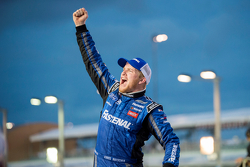 Victory Lane: Chris Buescher, der Champion der NASCAR XFINITY Serie 2015