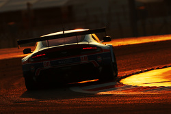#98 阿斯顿马丁车队 阿斯顿马丁V8 Vantage GTE:保罗·德拉拉纳、佩德罗·拉米、马蒂亚斯·劳达