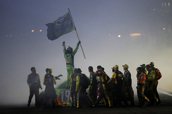 1. und Champion NASCAR Sprint-Cup 2015: Kyle Busch, Joe Gibbs Racing Toyota