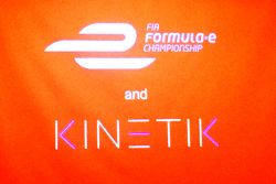 ROBORACE anuncio, con Kinetic y la Fórmula E