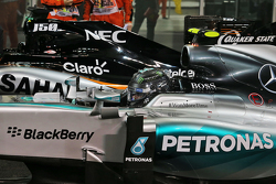 Il poleman Nico Rosberg, Mercedes AMG F1 Team