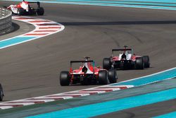 Marvin Kirchhofer, ART Grand Prix, detrás de Esteban Ocon, ART Grand Prix, lidera a Emil Bernstorff,