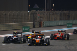 Raffaele Marciello, Trident, avanti a Artem Markelov, RUSSIAN TIME, Jordan King, Racing Engineering