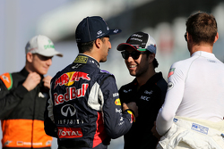 Sergio Perez, Sahara Force India, Daniel Ricciardo, Red Bull Racing